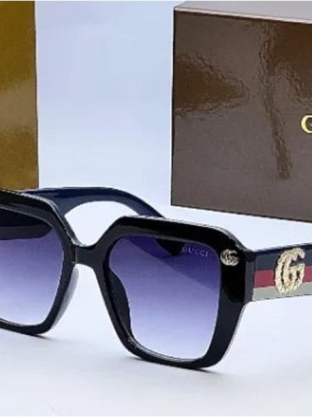 Vintage Black Frame Sunglasses with Purple Gradient Lenses and Signature Stripe